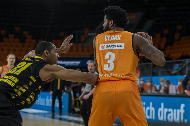 们背后付出 们背后付出