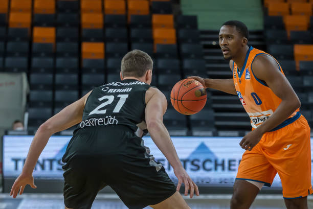 这次首发不 这次首发不